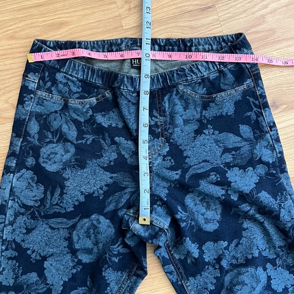 HUE denim floral jeggings size small - Picture 5 of 10